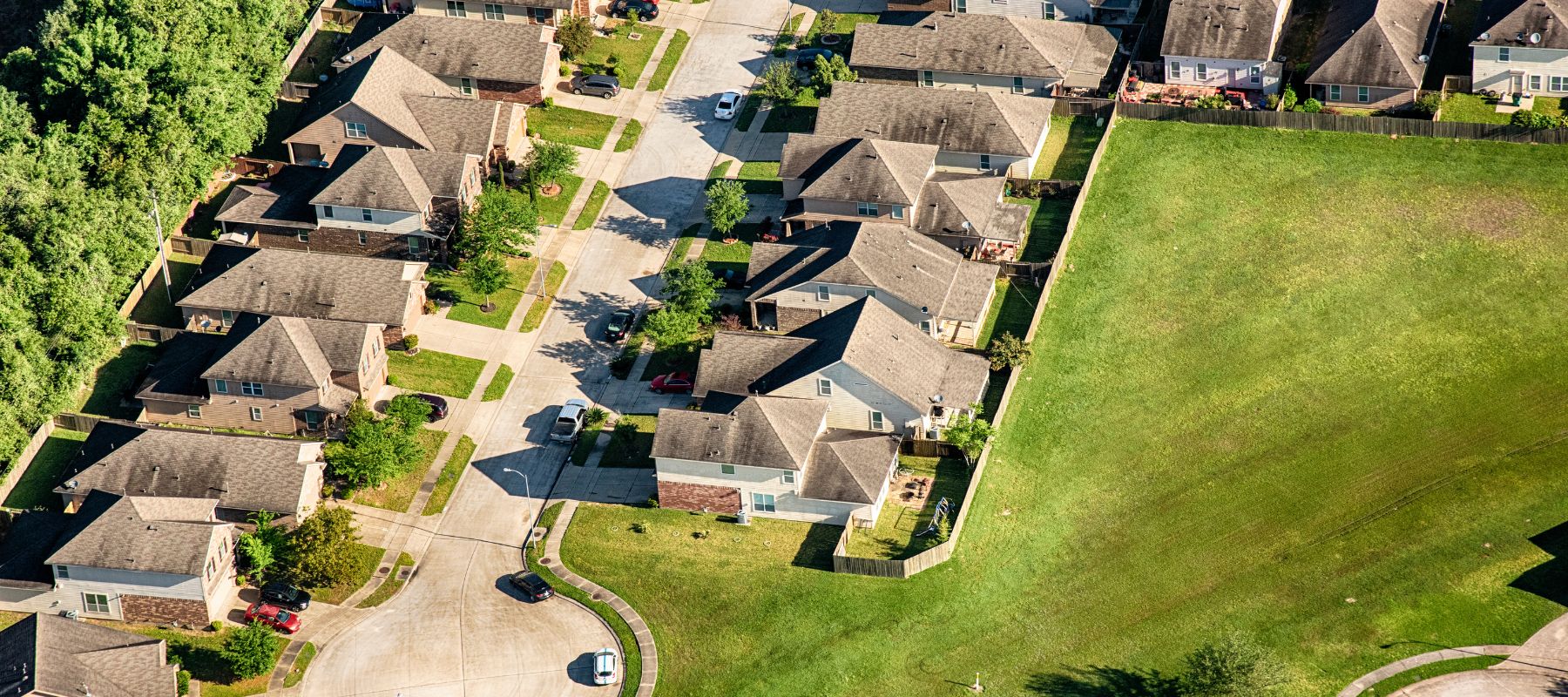 aerial view of a row of residential houses in windcrest texas